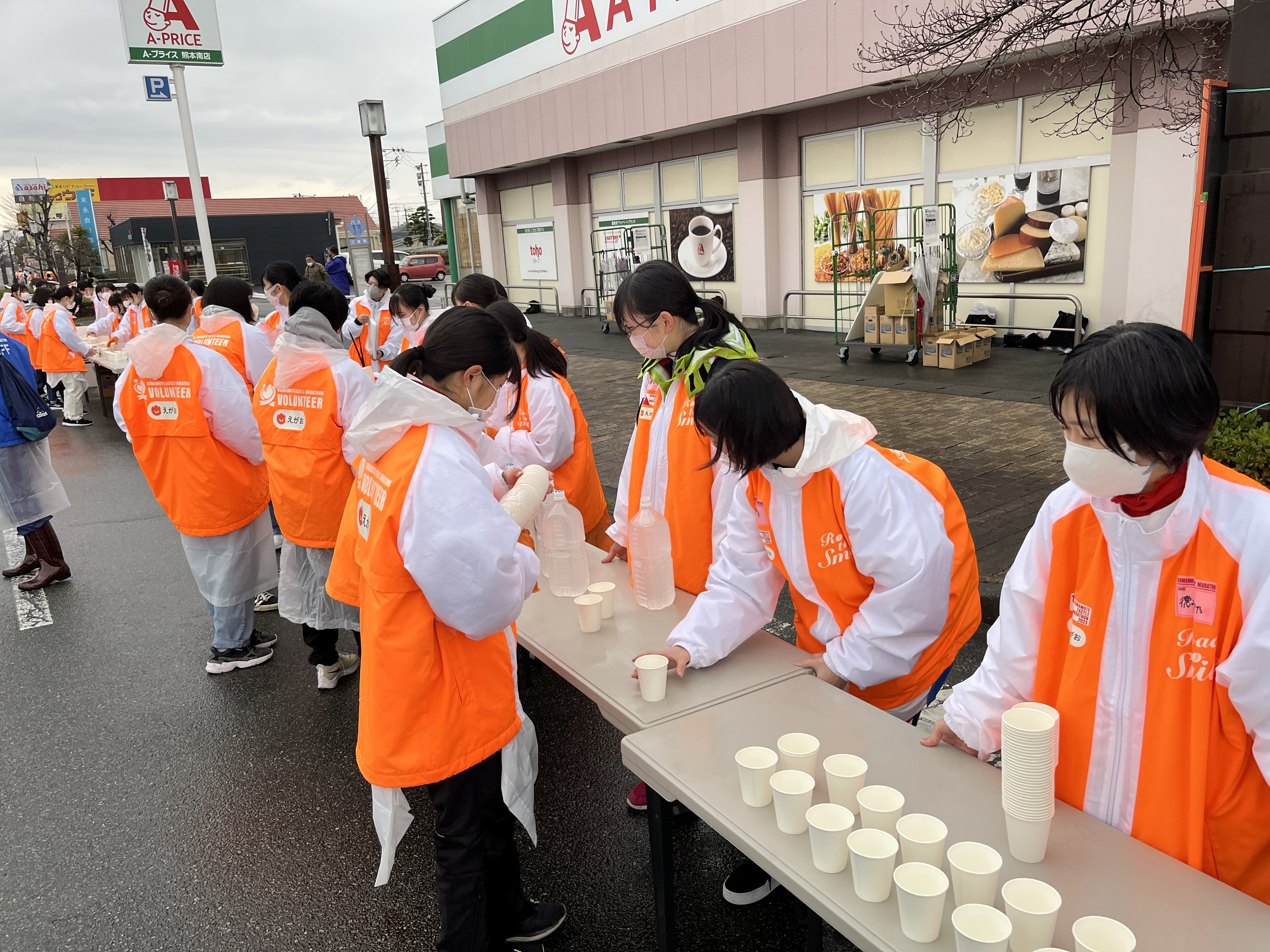 ボランティア活動】「熊本城マラソン2023」が行われました | 尚絅