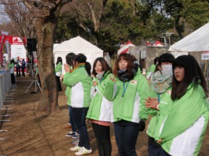 【10時～】「ファイト！」「もう少し！」ランナーへエールを送る学生たち